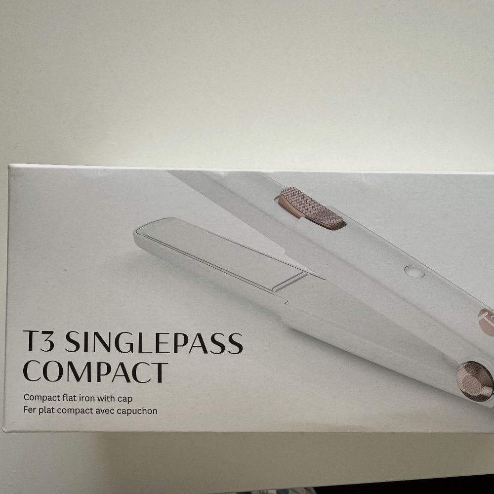 Like new condition-T3 - SinglePass Compact Styling Iron (White & Rose Gold)